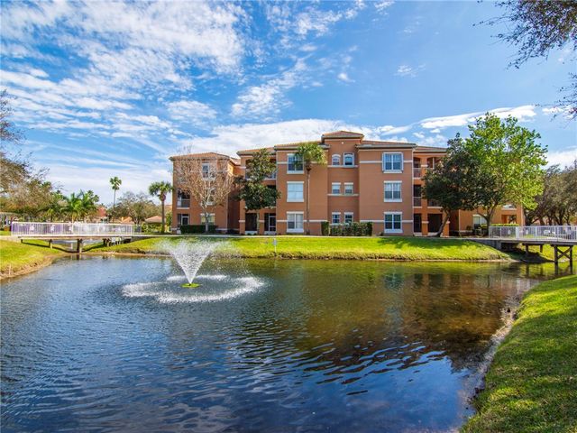 5020 Fairways Circle J203, Vero Beach, FL 32967