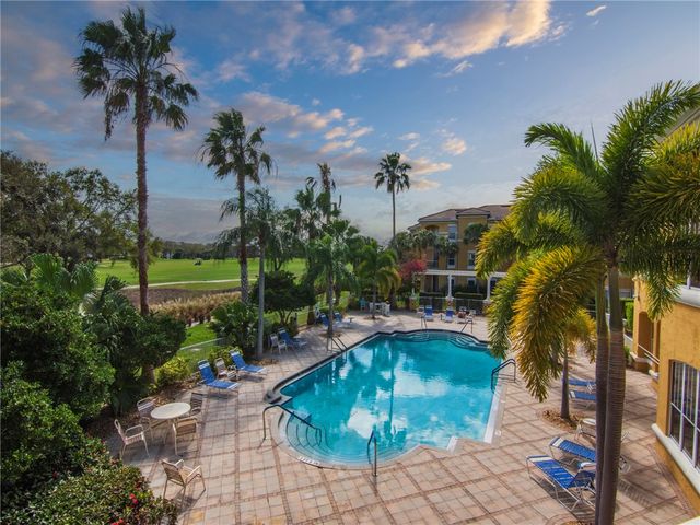 5020 Fairways Circle J203, Vero Beach, FL 32967