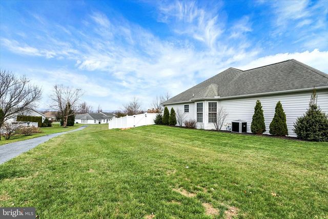 13 RIDGEWAY DRIVE, Mechanicsburg, PA 17050