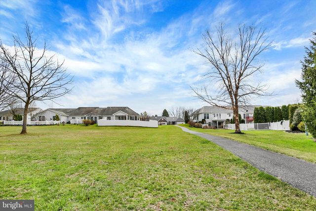 13 RIDGEWAY DRIVE, Mechanicsburg, PA 17050