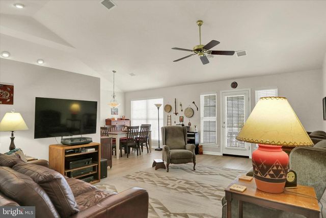 13 RIDGEWAY DRIVE, Mechanicsburg, PA 17050