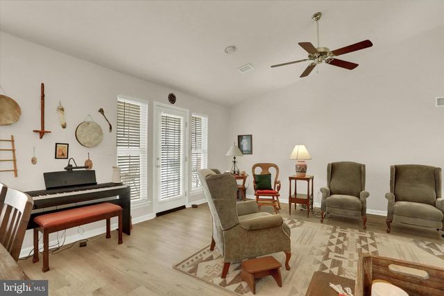 13 RIDGEWAY DRIVE, Mechanicsburg, PA 17050