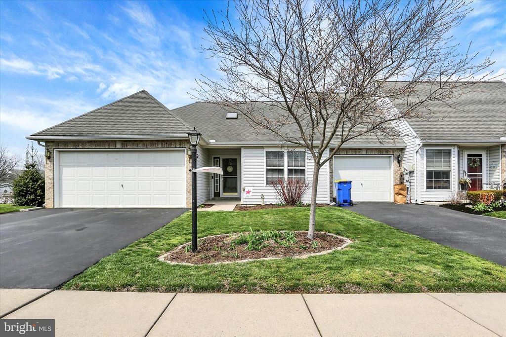 13 RIDGEWAY DRIVE, Mechanicsburg, PA 17050