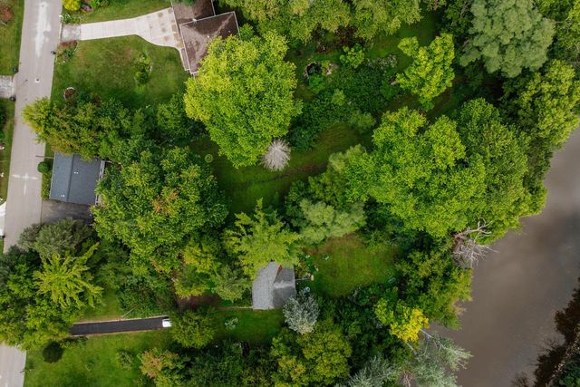 5866 N River Forest DRIVE, Glendale, WI 53209