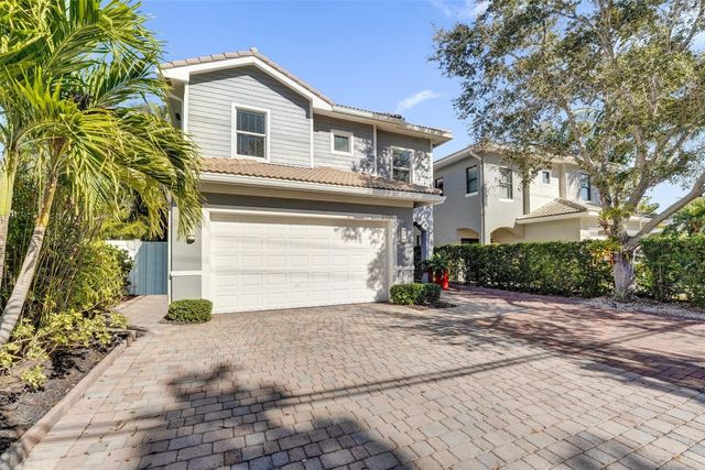 1733 NE 38th Street, Oakland Park, FL 33334