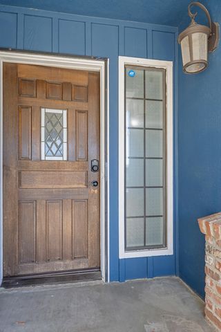 2242 E Howard Avenue, Visalia, CA 93292