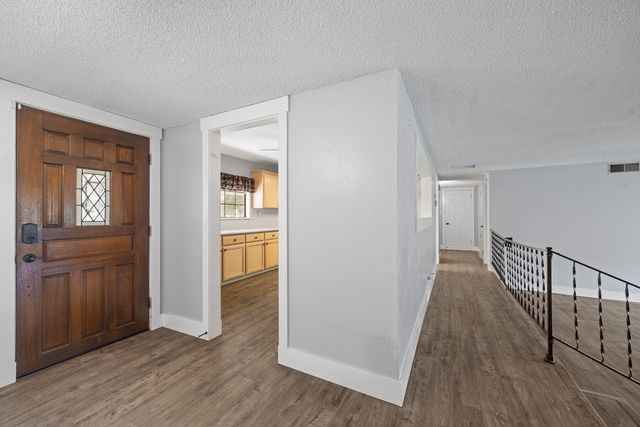 2242 E Howard Avenue, Visalia, CA 93292