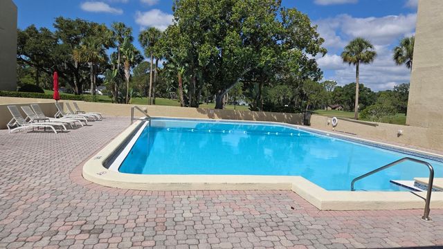 13626 GREENFIELD DRIVE 201, Tampa, FL 33618