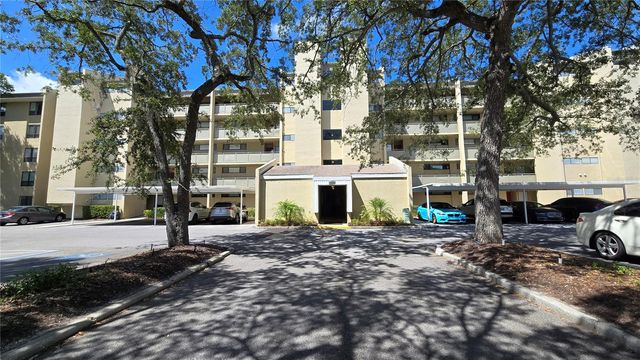 13626 GREENFIELD DRIVE 201, Tampa, FL 33618