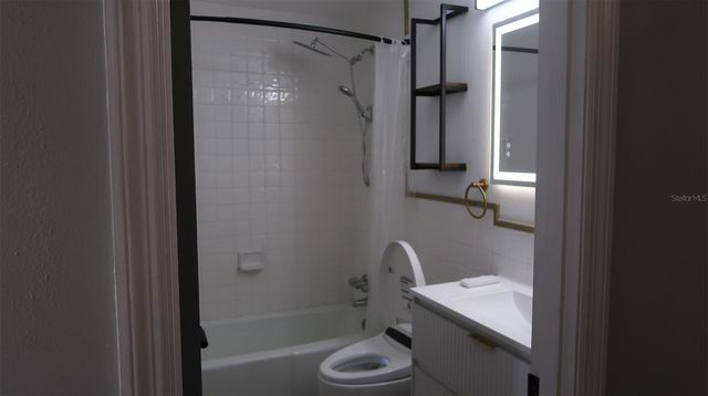 4315 AEGEAN DRIVE 118C, Tampa, FL 33611