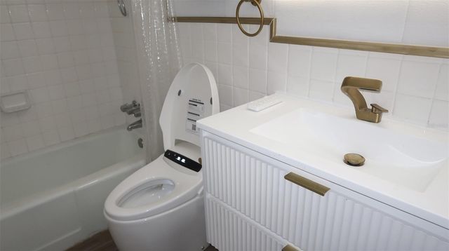 4315 AEGEAN DRIVE 118C, Tampa, FL 33611