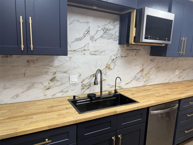 4315 AEGEAN DRIVE 118C, Tampa, FL 33611