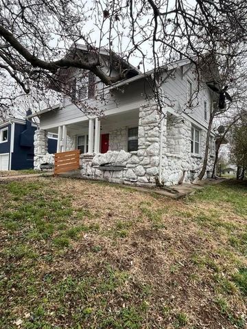 9321 E 15th Street, Independence, MO 64052