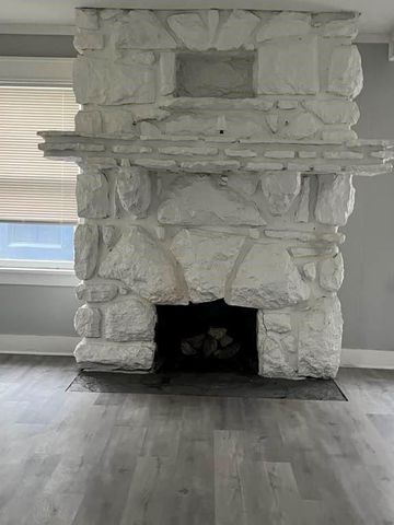 9321 E 15th Street, Independence, MO 64052