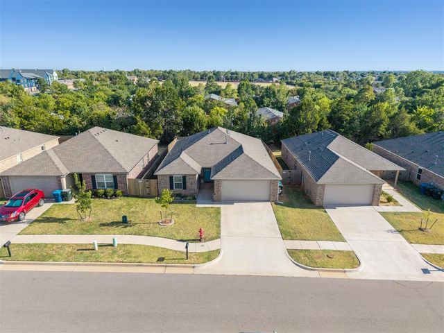1316 Dustin Drive, Edmond, OK 73003