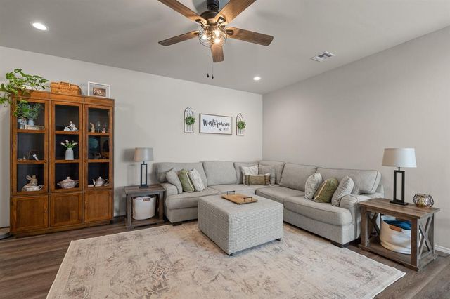 1316 Dustin Drive, Edmond, OK 73003
