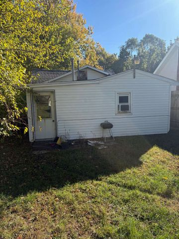 810 Broadway Avenue, Owosso, MI 48867