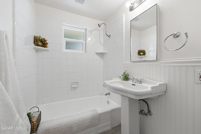 615 Brentwood Drive, Tehachapi, CA 93561