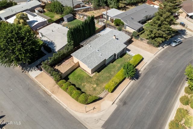 615 Brentwood Drive, Tehachapi, CA 93561