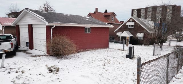 414 6th Street, Ellwood City, PA 16117