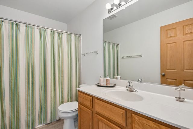 502 Heritage Court, St. Charles, IL 60175