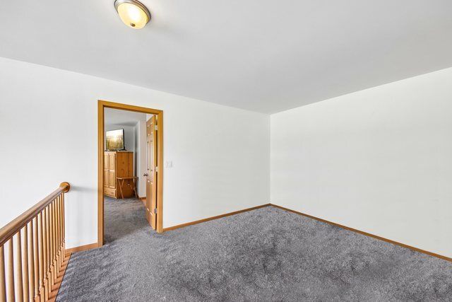 502 Heritage Court, St. Charles, IL 60175