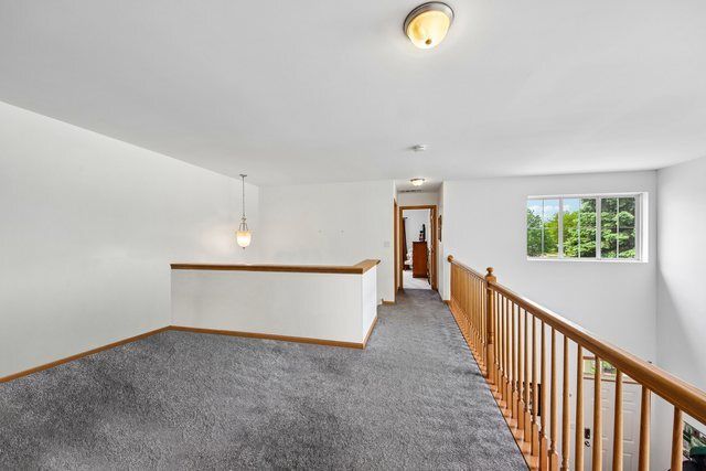 502 Heritage Court, St. Charles, IL 60175