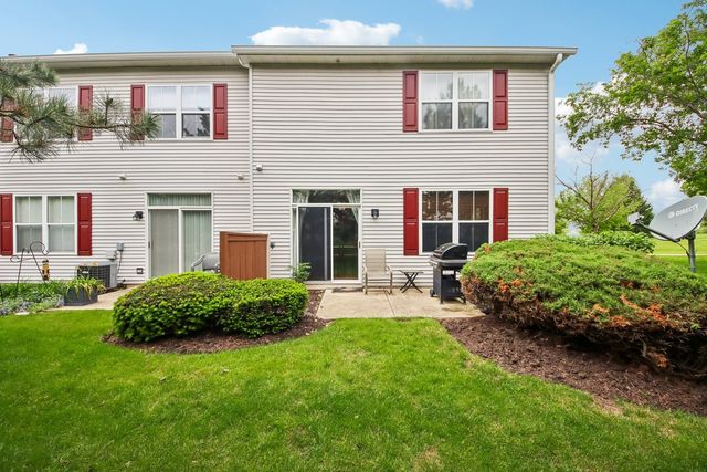 502 Heritage Court, St. Charles, IL 60175