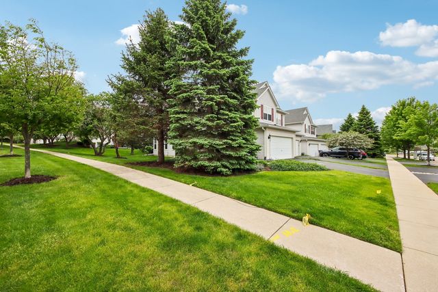 502 Heritage Court, St. Charles, IL 60175