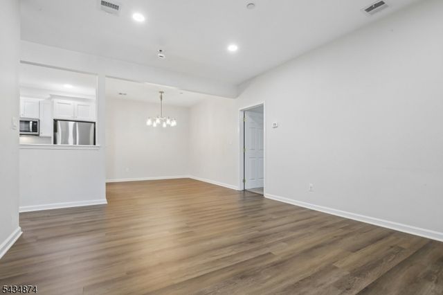 144 Barrister Dr 144, Butler Boro, NJ 07405