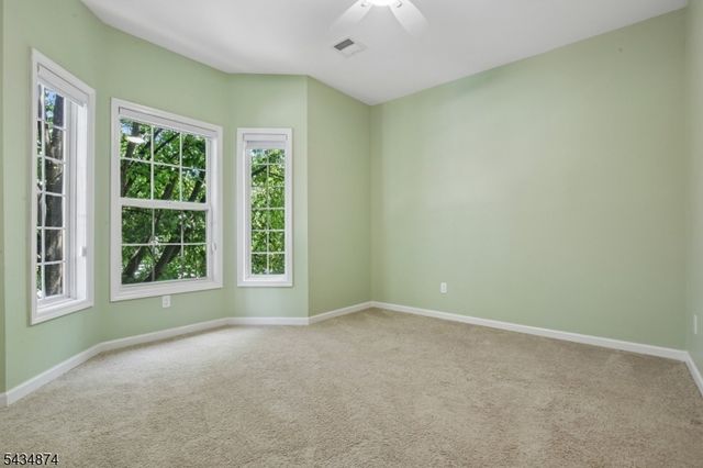 144 Barrister Dr 144, Butler Boro, NJ 07405