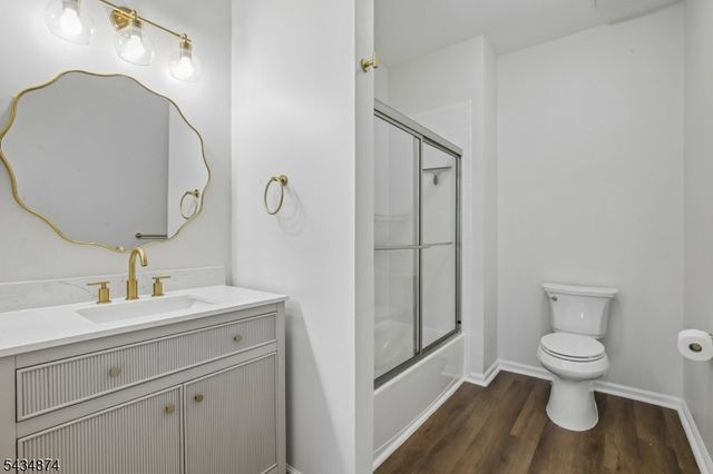 144 Barrister Dr 144, Butler Boro, NJ 07405