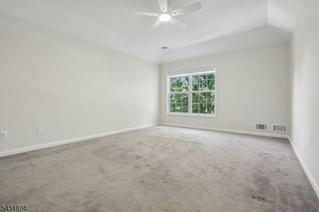 144 Barrister Dr 144, Butler Boro, NJ 07405