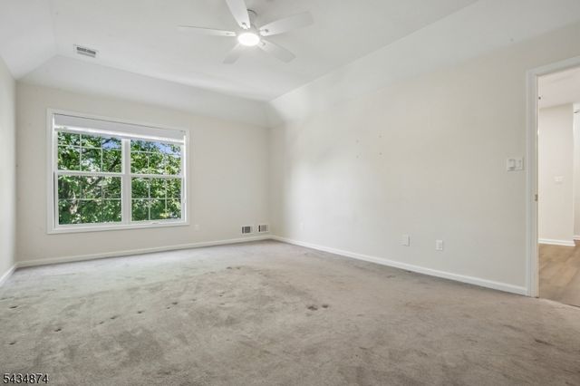 144 Barrister Dr 144, Butler Boro, NJ 07405