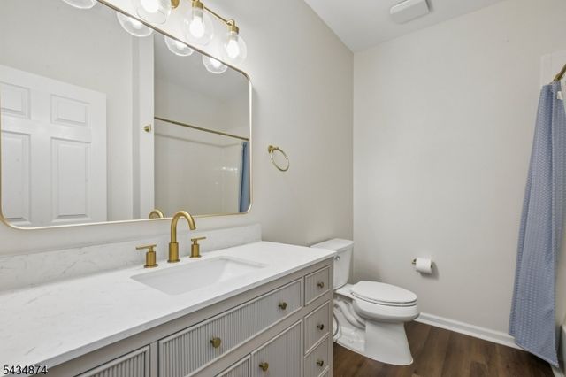 144 Barrister Dr 144, Butler Boro, NJ 07405