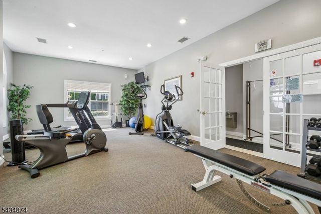 144 Barrister Dr 144, Butler Boro, NJ 07405