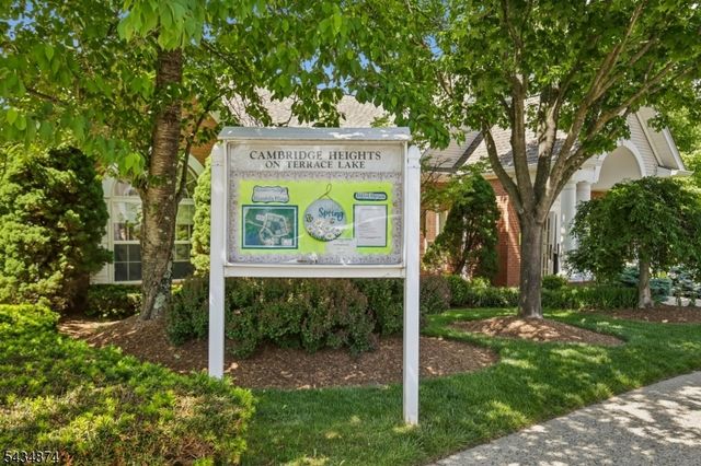 144 Barrister Dr 144, Butler Boro, NJ 07405
