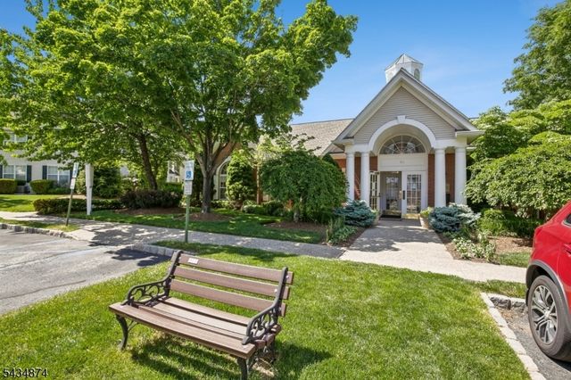 144 Barrister Dr 144, Butler Boro, NJ 07405