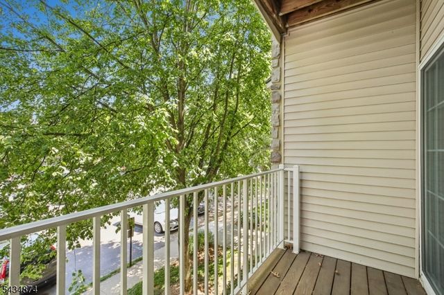 144 Barrister Dr 144, Butler Boro, NJ 07405