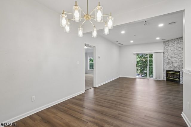 144 Barrister Dr 144, Butler Boro, NJ 07405