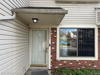 30537 Hidden Pines Lane, Roseville, MI 48066