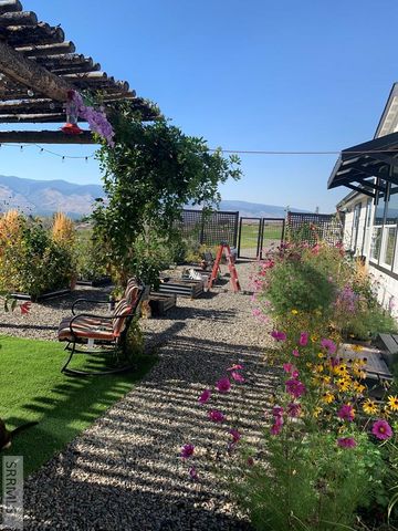 56 Country Living Lane, Salmon, ID 83467