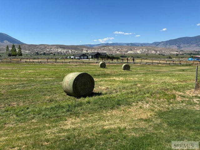 56 Country Living Lane, Salmon, ID 83467