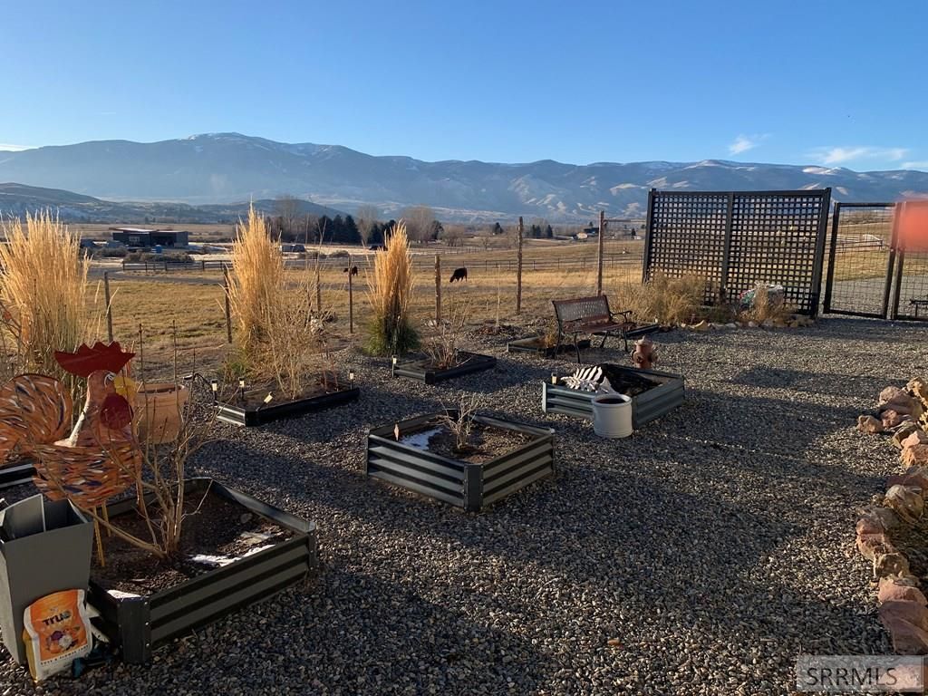 Image 36 of property listing at 56 Country Living Lane, Salmon, ID 83467