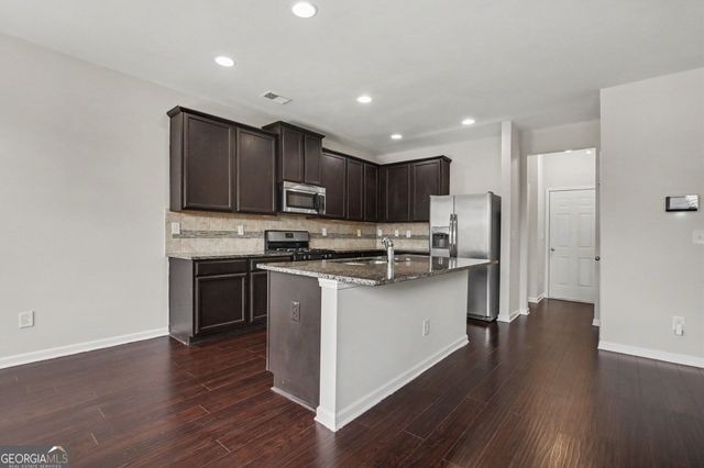 5885 Seabright Lane, Atlanta, GA 30349