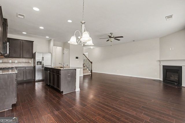 5885 Seabright Lane, Atlanta, GA 30349