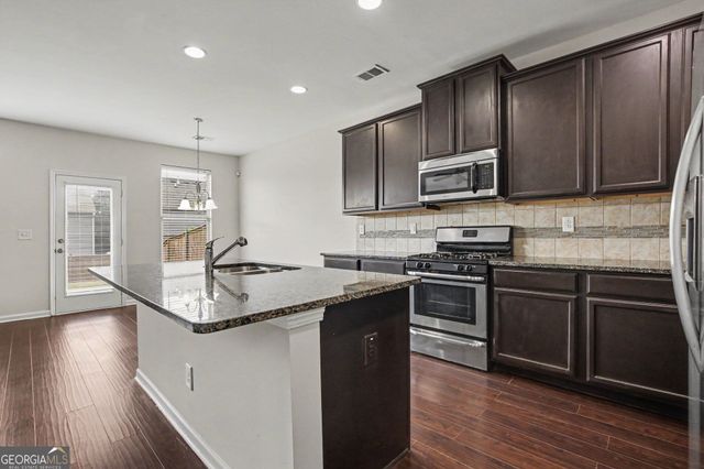 5885 Seabright Lane, Atlanta, GA 30349