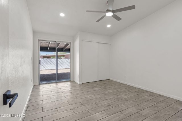 6978 N Asterion Lane, Tucson, AZ 85741