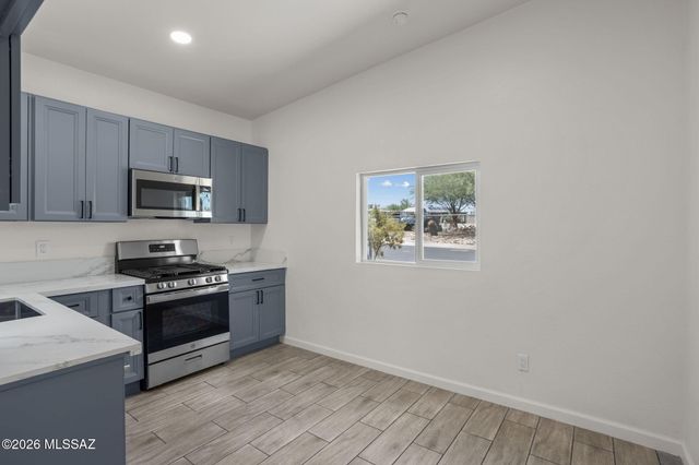 6978 N Asterion Lane, Tucson, AZ 85741
