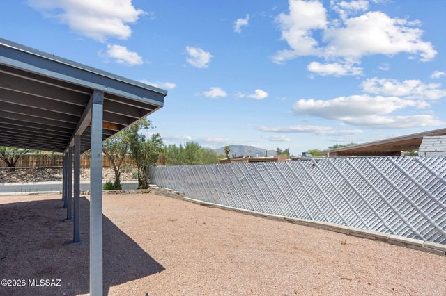 6978 N Asterion Lane, Tucson, AZ 85741